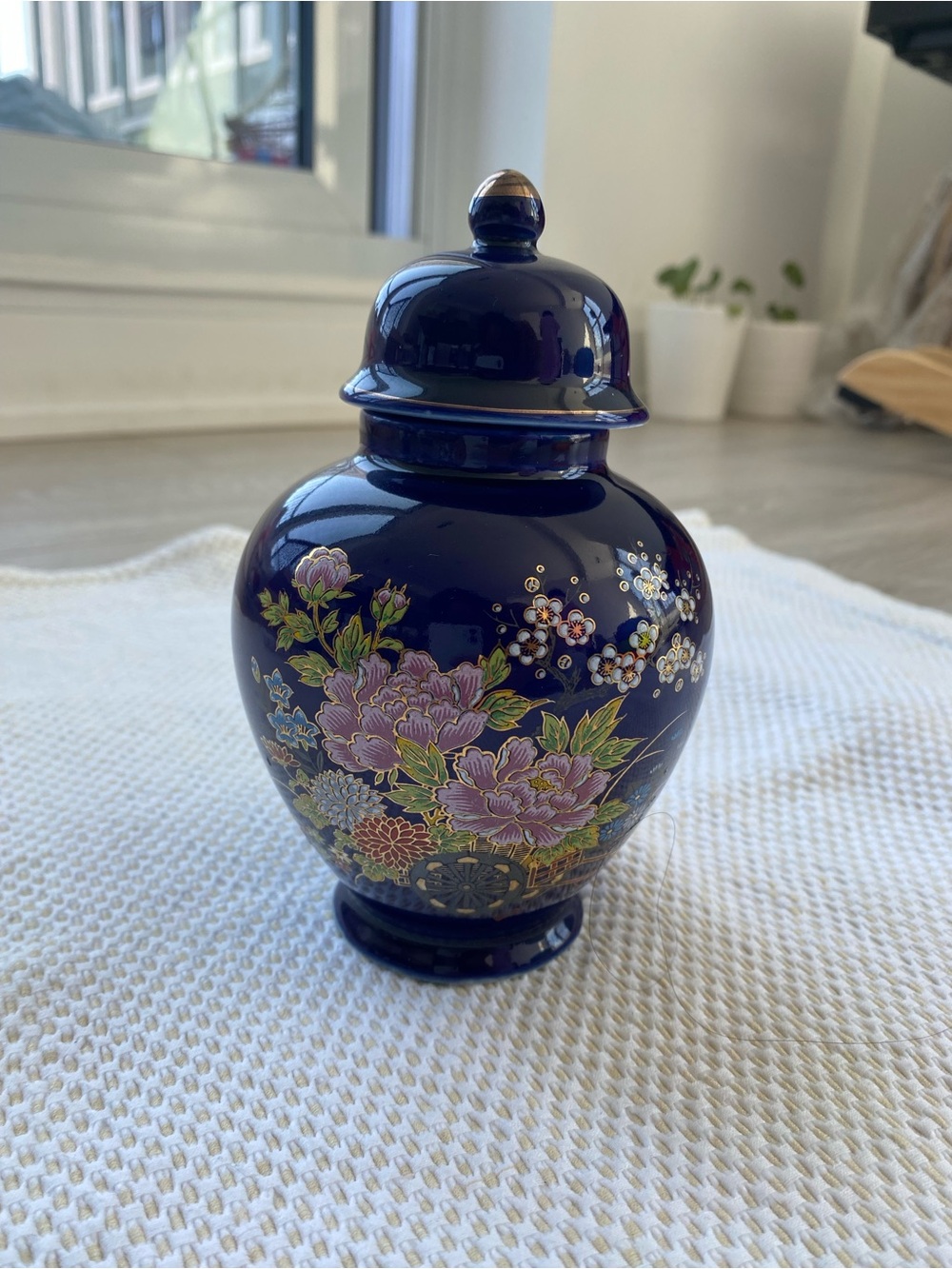 Vintage Kutani Cobalt Blue Porcelain Ginger Jar With Lid. Flower Wagon Japanese